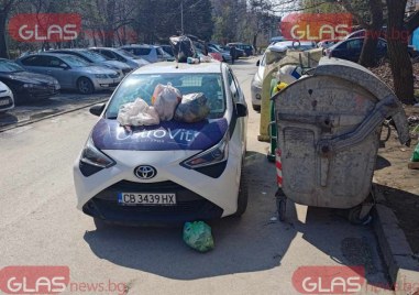Kола беше затрупана с торби боклуци в Пловдив Возилото е