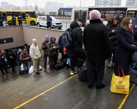 Масова евакуация в северната част на Украйна