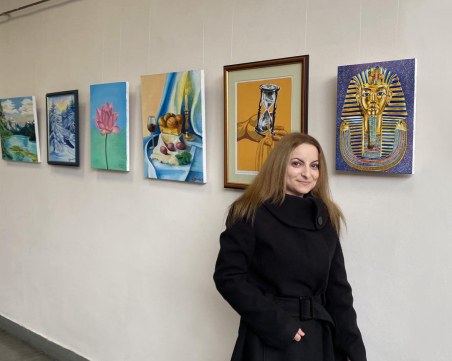 Млад художник със самостоятелна изложба в Пловдив