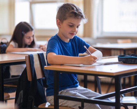 Родители от Пазарджишко връщат помощите за ученици