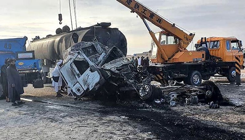 21 загинали и 38 ранени при катастрофа на мотор, рейс и цистерна в Афганистан