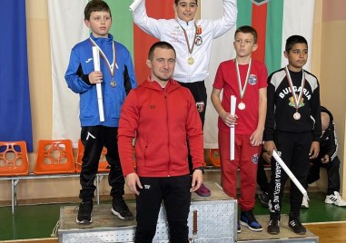 Младите надежди на клуба по борба Локомотив спечелиха четири златни