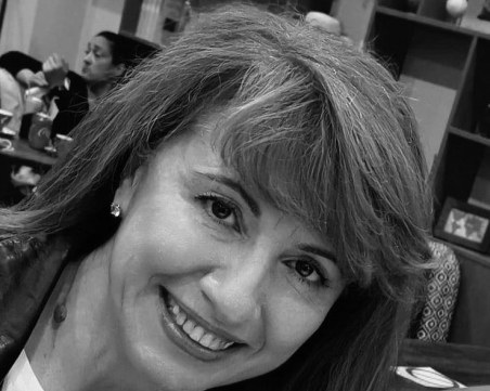 Отиде си дългогодишна преподавателка от Френската гимназия