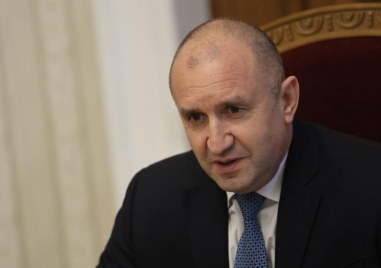 Държавният глава Румен Радев няма да оттегли указа с който предлага на Народното