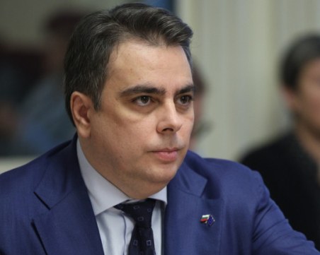 Асен Василев: Кандидатурата на България за еврото може да бъде отложена