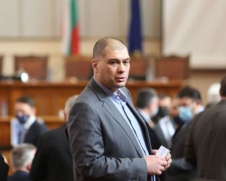 Осъдиха условно депутата Димитър Аврамов