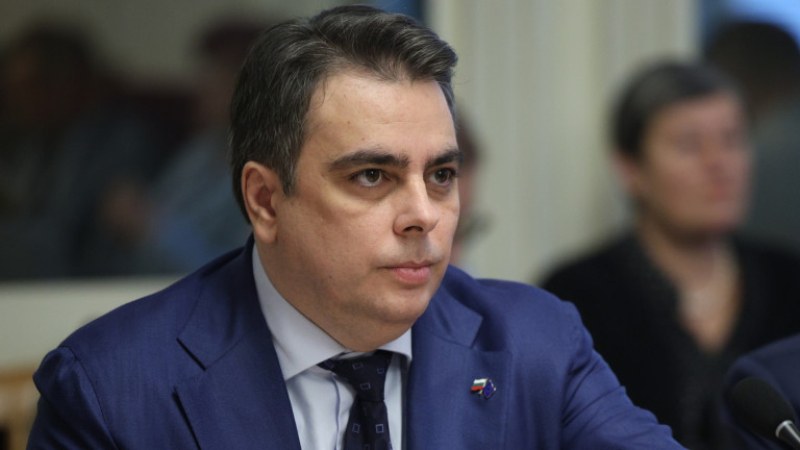 Асен Василев: Кандидатурата на България за еврото може да бъде отложена