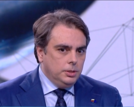 Асен Василев: Мария Габриел не може и не трябва да бъде премиер на България