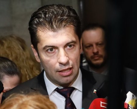 Кирил Петков: Този кабинет е абсурден! Когато мандатът дойде при нас няма да бързаме
