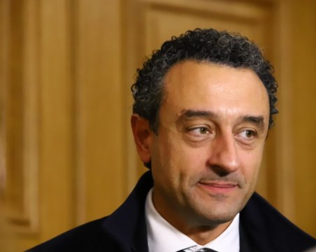 Лорер: Не можем да имаме доврие на Мария Габриел