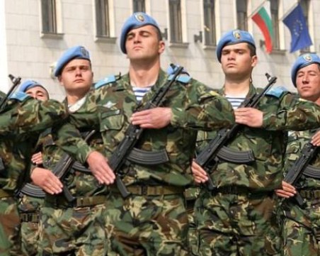 Изпращат български военни в Косово