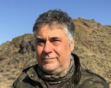 България скърби за Алек Попов: Поредният откос на Коса́тата, а плевелите избуяват