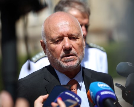 Тагарев: Бях поканен в правителството в експертна роля, ще видим дали ще продължа