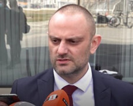 СДВР: Бившият шеф на ГДБОП Любомир Янев е имал служебен контакт с Нотариуса
