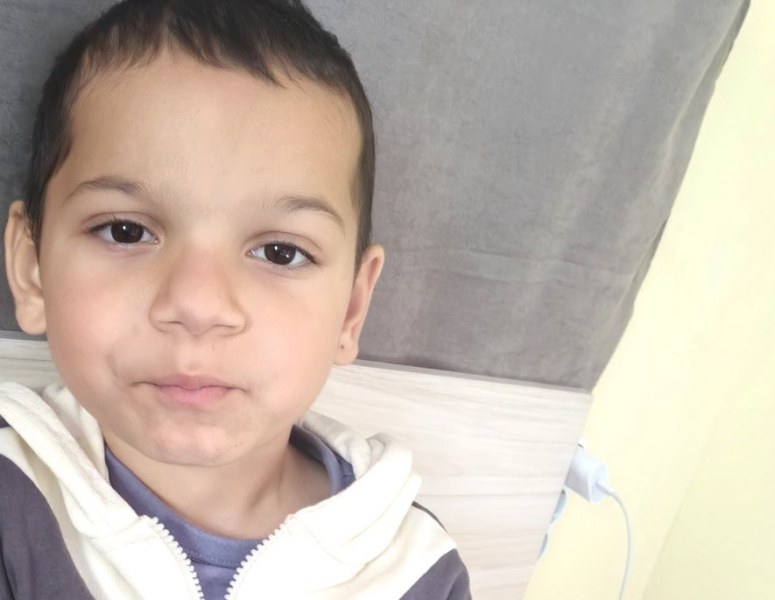 5-годишният Даниел Николов от Раковски има нужда от помощта на