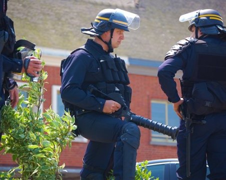 Франция обяви най-високо ниво на заплаха от тероризъм заради атентата в Москва