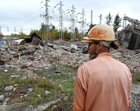 Украйна: Щетите от руските атаки срещу украинската енергетика възлизат на милиарди