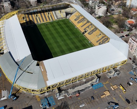 Завършват напълно Колежа до 31 май