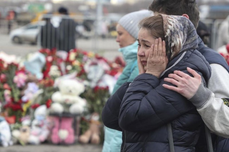 Евакуират търговски центрове в Москва заради бомбени заплахи