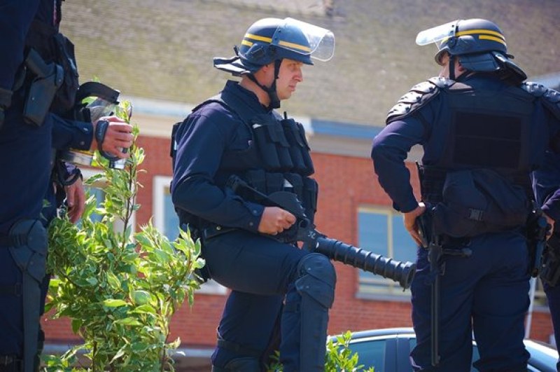 Франция обяви най-високо ниво на заплаха от тероризъм заради атентата в Москва