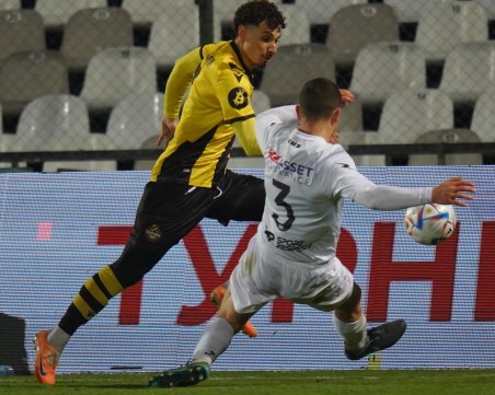 Ботев се разделя с Брахими