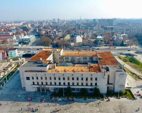 Предимно облачно, но топло време в Плводив днес