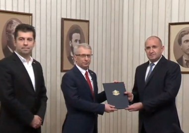 Президентът Румен Радев връчи втория мандат за съставяне на правителство