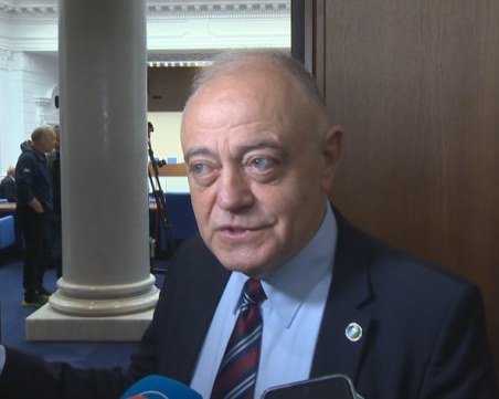Атанасов: Няма да съставяме правителство, ще върнем празна папка на Радев