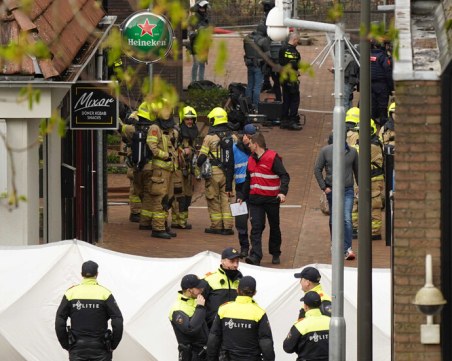 Държаха няколко души като заложници в нощен клуб в Нидерландия