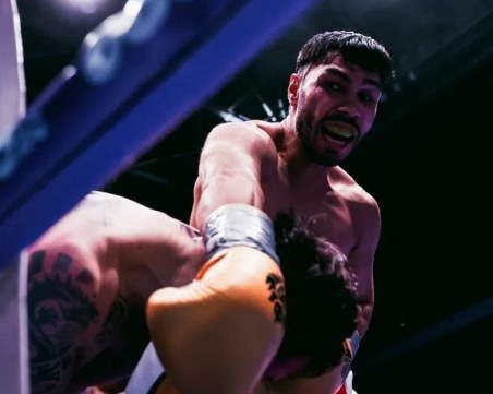 Успешен дебют за Даниел Асенов в професионалния бокс