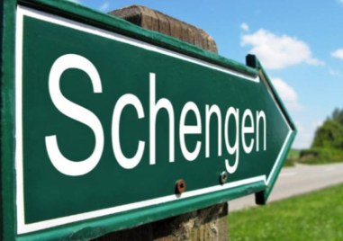 От полунощ България и Румъния са част от Шенгенското пространство