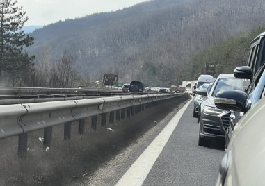 Задръстване се образува на автомагистрала Тракия между 18 21