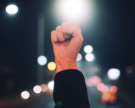 Футболен фен се нахвърли на китаец в Пловдив