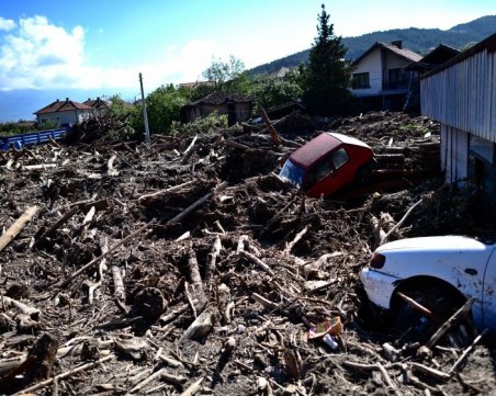 Парите за възстановяване след наводненията в Карловско свършват