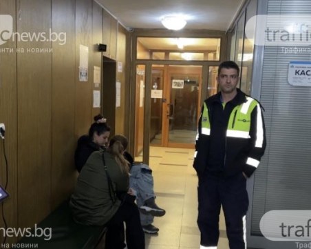 Служителите на ДАИ-Пловдив продължават да стачкуват