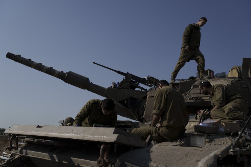 Израелската армия изтегли танковете си от болницата 