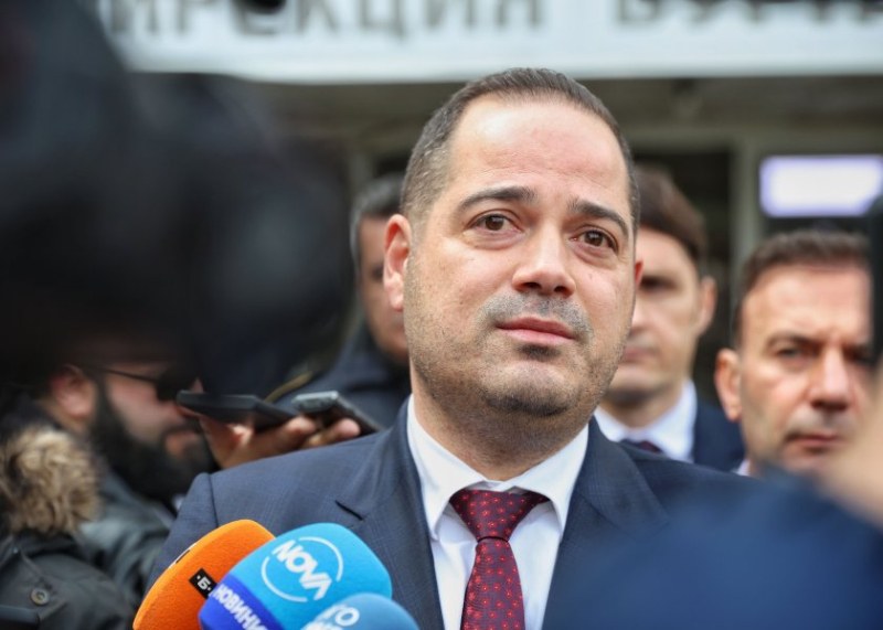 Калин Стоянов: Няма да позволя името ми да се петни от политици за предизборните им нужди