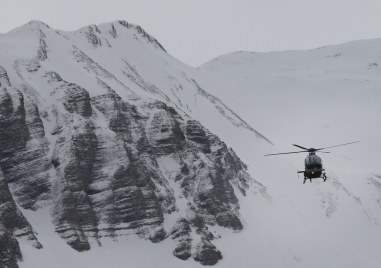 Трима души загинаха днес в катастрофа на хеликоптер в Швейцария