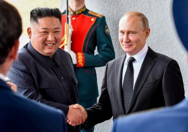 Северна Корея продължава да доставя оръжие на Русия заяви говорителят