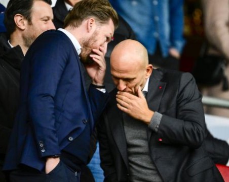 Пак скандали в Аякс: Отстраниха директор заради непозволена търговия