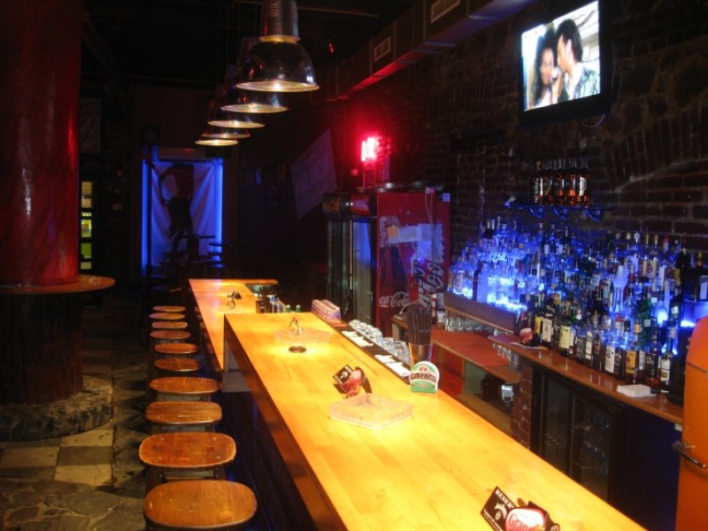 Известен бар в Капана, наказан от НАП заради неизрядност в