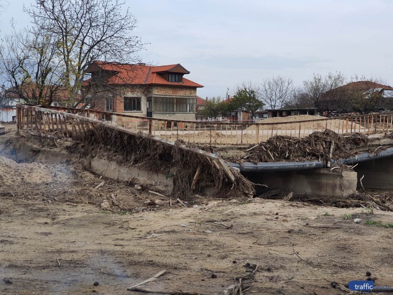 Свършиха парите за възстановяване на селата след наводненията в Карловско