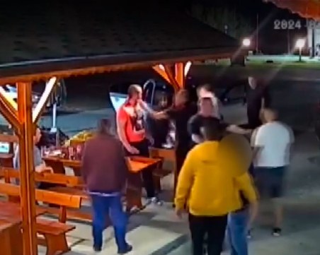 Група мъже пребиха мъж в ресторант в Пазарджишко, единият бил общински съветник