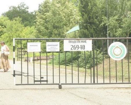 Пожар пламна на военния полигон в Змейово