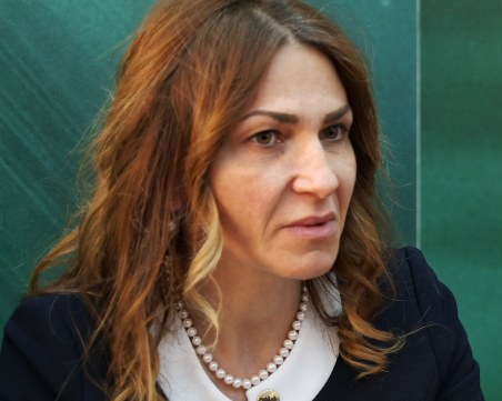 Шефката на Агенция 