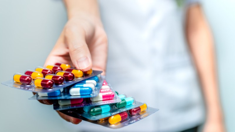 Д-р Маджаров: Антибиотиците у нас се продават свободно, всеки може да си купи