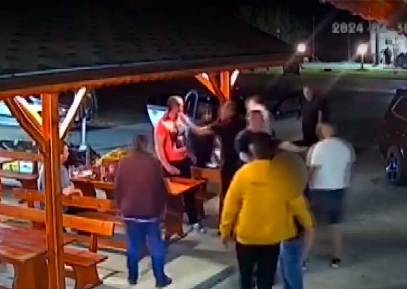 Група мъже пребиха мъж в ресторант в Пазарджишко, единият бил общински съветник