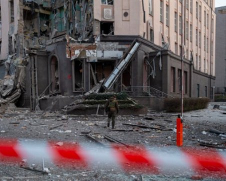 Атака с дронове по жилища в Харков, петима са загинали