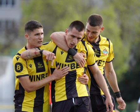 Георги Николов поведе при голмайсторите в елита