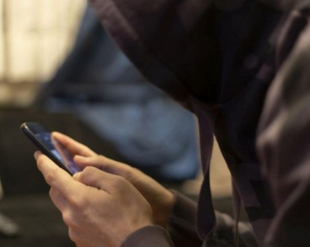 Измамници звънят от името на БНБ